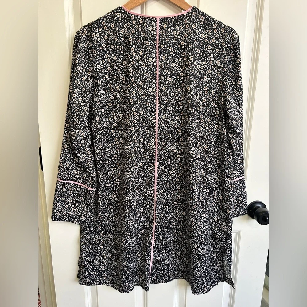 Summersalt Soft Charmeuse Cloud 9 size M boyfriend sleep shirt. Black and white - Picture 9 of 10